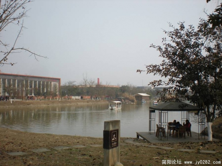 建川博物館-湖