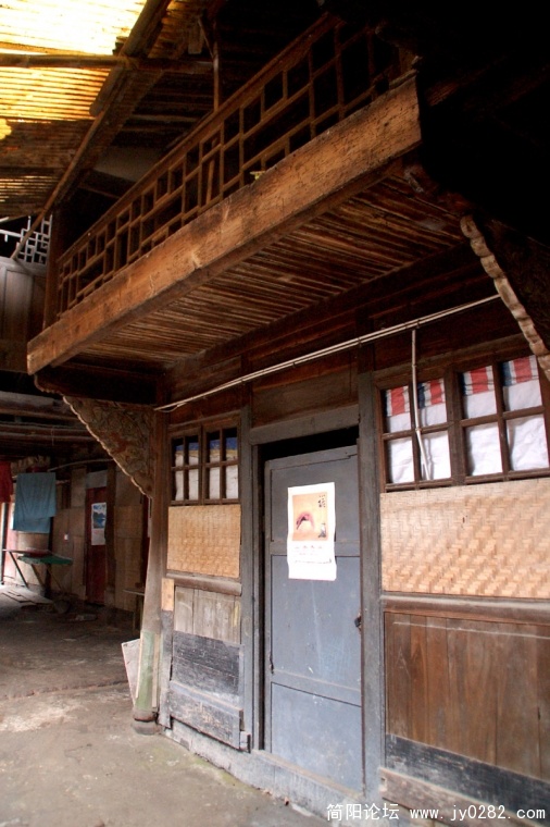木板结构建筑.jpg