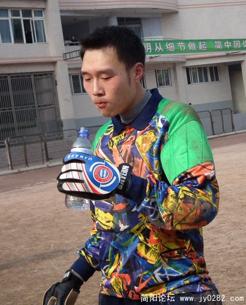 QRJ 085.jpg