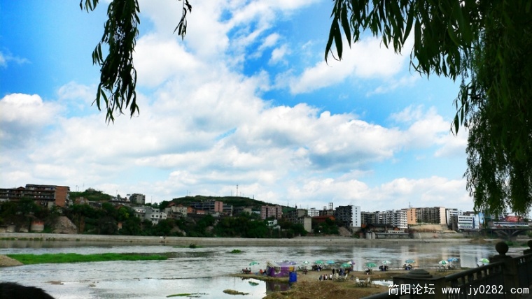 眺望东溪镇