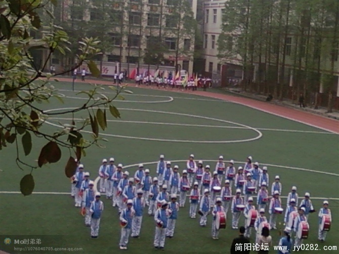 华西的扯火啦啦队