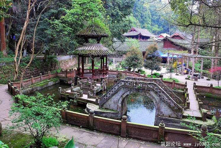 金凤寺后院.jpg