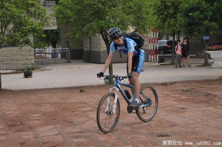 conew_jyk_3059_conew1.jpg