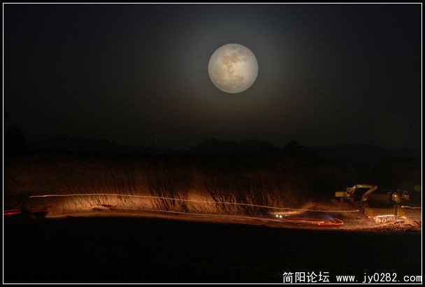 工地夜景 .月亮1.jpg