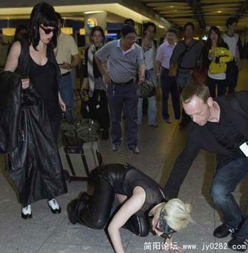 gaga.jpg