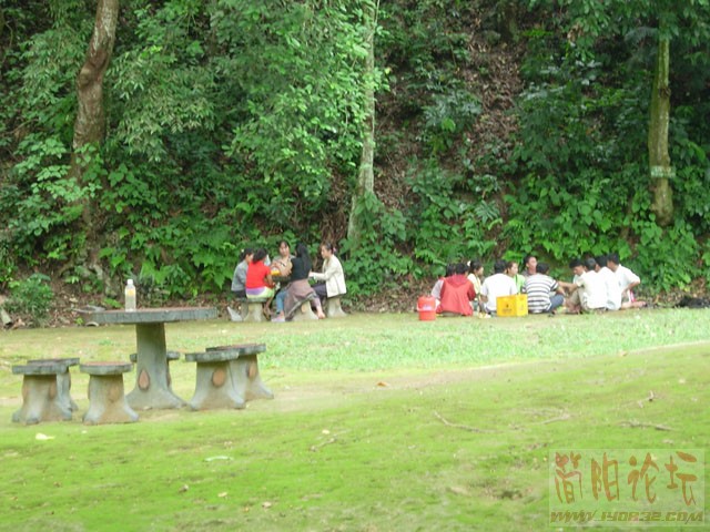 很像我们在公园的感觉哈.jpg